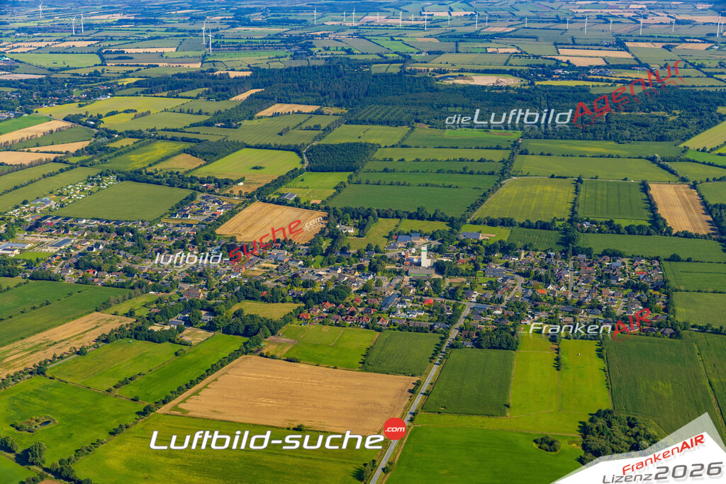 Luftaufnahme der Stadt Medelby - Die Luftaufnahme wurde 2025 vom UL-Flugzeug heraus erstellt ( keine Drohne ) - Hochauflösende Luftaufnahme - für professionelle Ausdrucke geeignet. Die Geschenkidee !Hier alle&nbsp;Infos zur Lizenzierung der LuftaufnahmeWir fliegen auch dieses Jahr wieder in Ihre Region um Luftbilder zu erstellen.- Luftbild anfragen