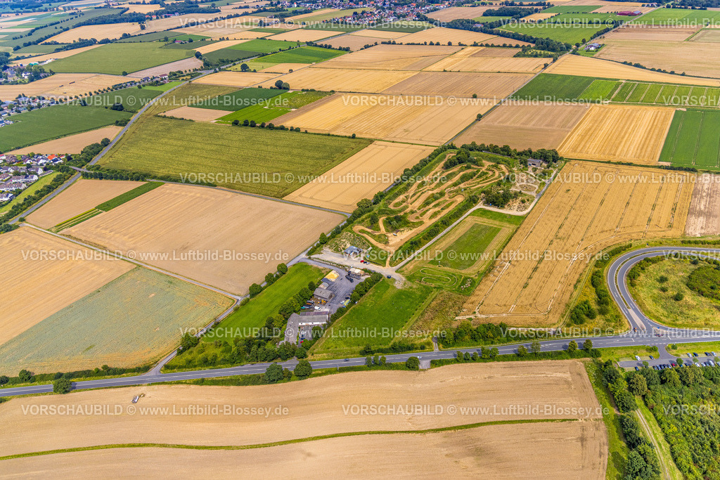 Werl240711822 | Luftbild, Motorsportgelände Werler Ring, Motor Sport Club Werl, SUV, ATV und Geländewagentraining, kachelförmige Strukturen Wiesen und Felder, Werl, Soester Börde, Nordrhein-Westfalen, Deutschland