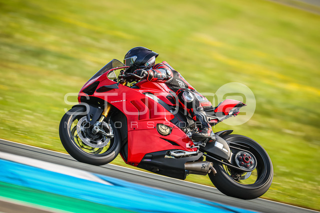 0021-260603ASN-003_21 | Deine Full-Service-Agentur für ✔️Videoproduktionen und ✔️Motorsportfotografie Jetzt Angebot anfragen!