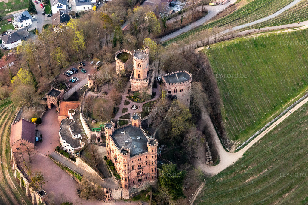 Luftbild: Jugendherberge Schloss Ortenberg im Ortsteil Bühlweg in Ortenberg im Bundesland Baden-Württemberg in Deutschland. Foto: IMG_120390.jpg vom 17.03.2020 durch Werner Riehm/FLY-FOTO.de