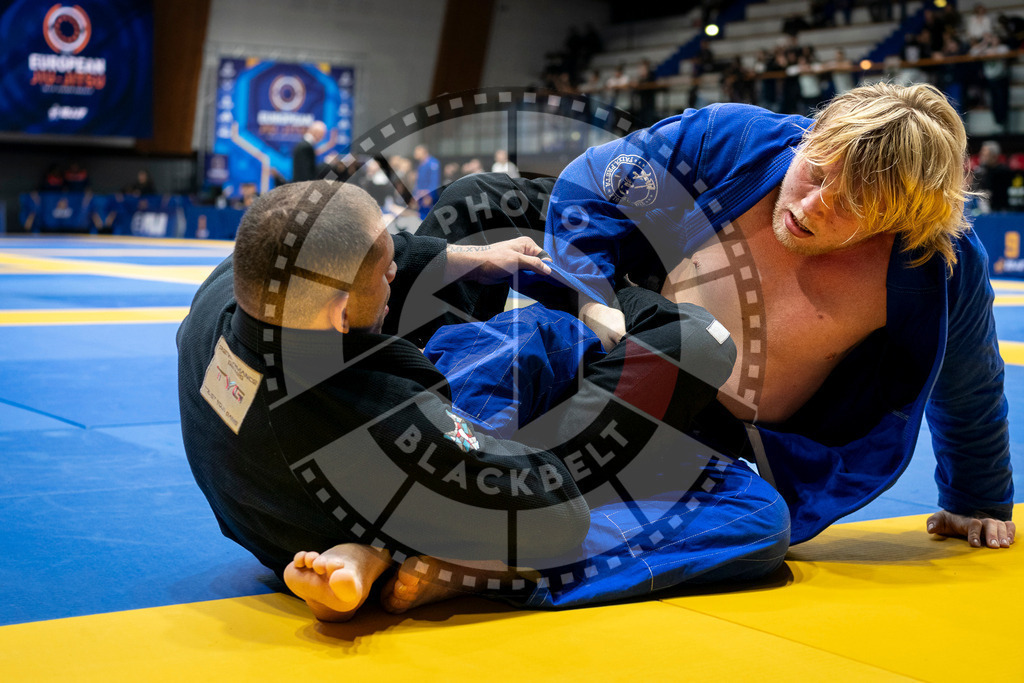 20240126PBB0183 | Fighters compete during the Brazilian Jiu-Jitsu European Championship of the IBJJF in Paris, France, on January 26, 2024.
