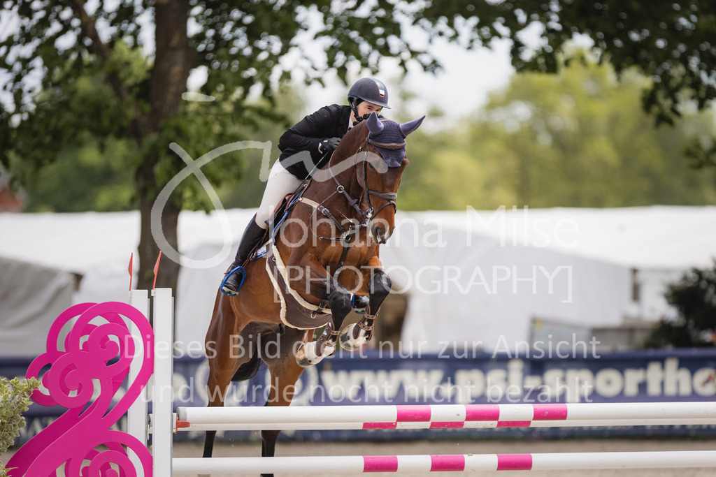 230516_Mühlen_03SprPf-A-384 | Deine schönsten Turniermomente als professionelle Fotos! Entdecke hochwertige Pferdesport-Fotografie im Online-Shop. Jetzt Fotos finden & bestellen!