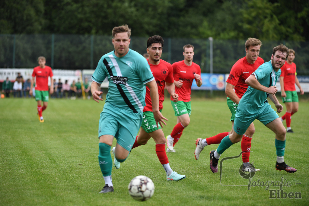Sport-Duwe Cup | Sport-Duwe Cup Oldenburg; SSV Jeddenloh (weiß)-VFB Oldenburg (blau) am 05.07.2025 in Oldenburg (Sportanlage TuS Eversten), Photo: Philip Eiben 2025 - Realisiert mit Pictrs.com