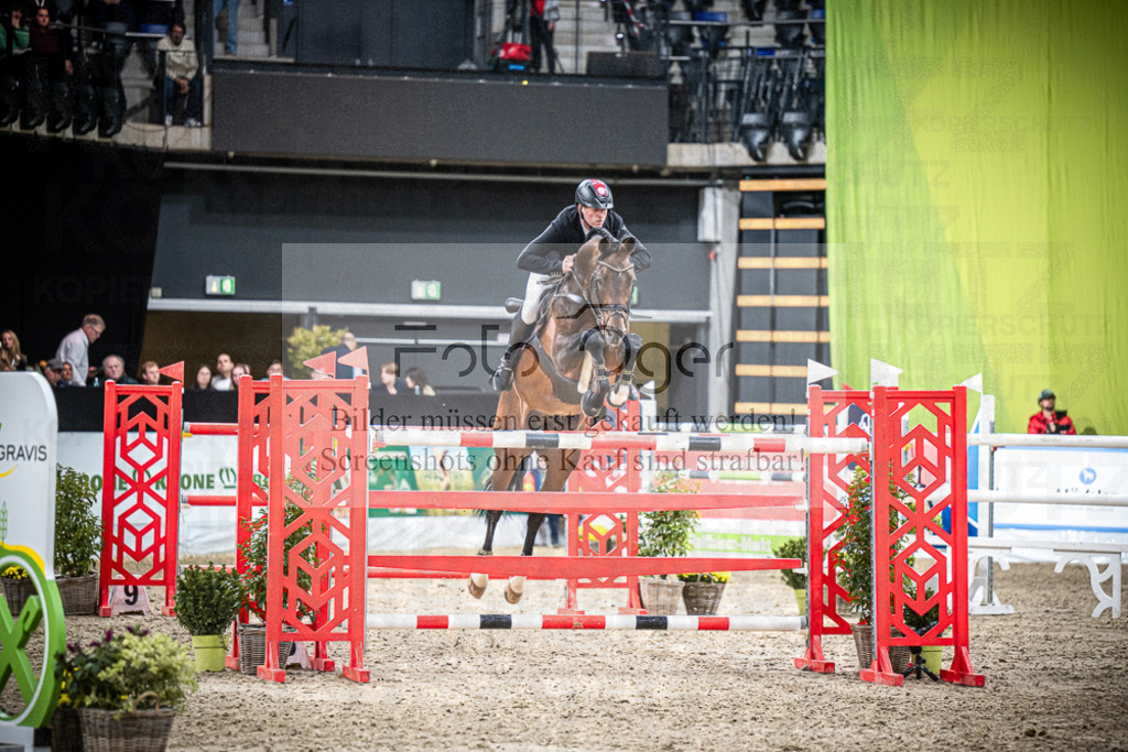 DOS_3570 | Entdecke hochwertige Reitturnierfotos von Foto Oger. Professionell, emotional und authentisch – jetzt Lieblingsmomente im Shop bestellen.Deutschlandweite Turnierfotografie. - Realisiert mit Pictrs.com