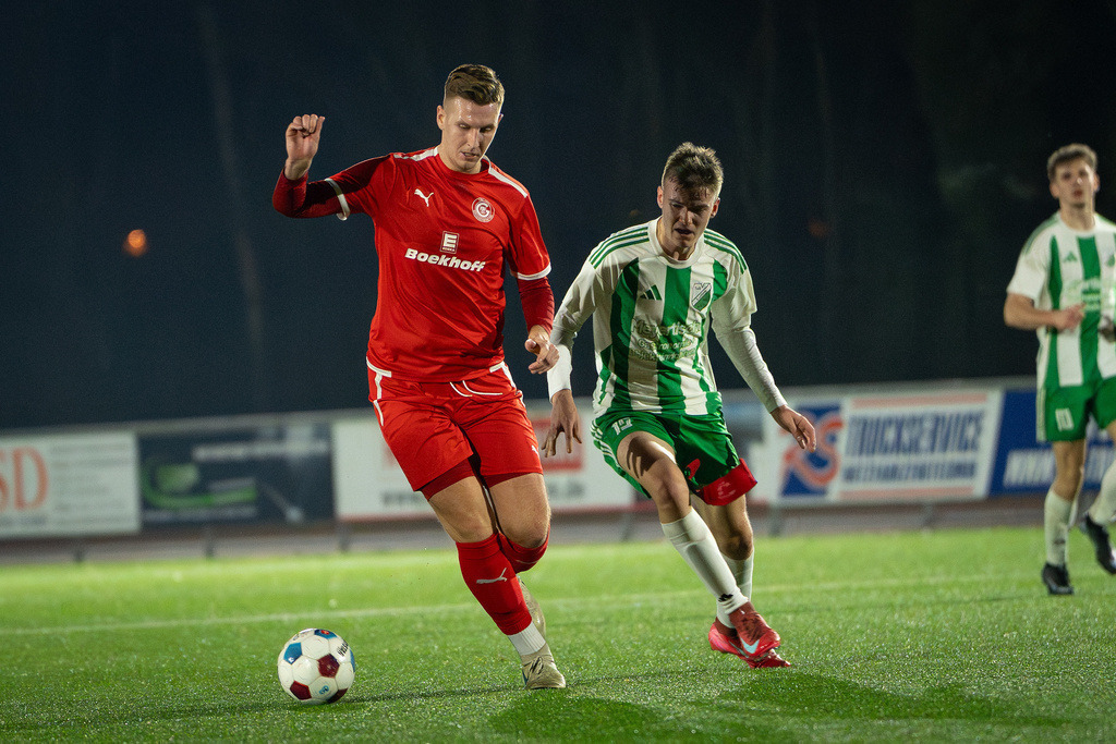 Fußball I Herren I Saison 2025-2026 I Freundschaftsspiel I TSV Grossenkneten - TuS Lutten I 1182 | jns.sportfotos - Realisiert mit Pictrs.com