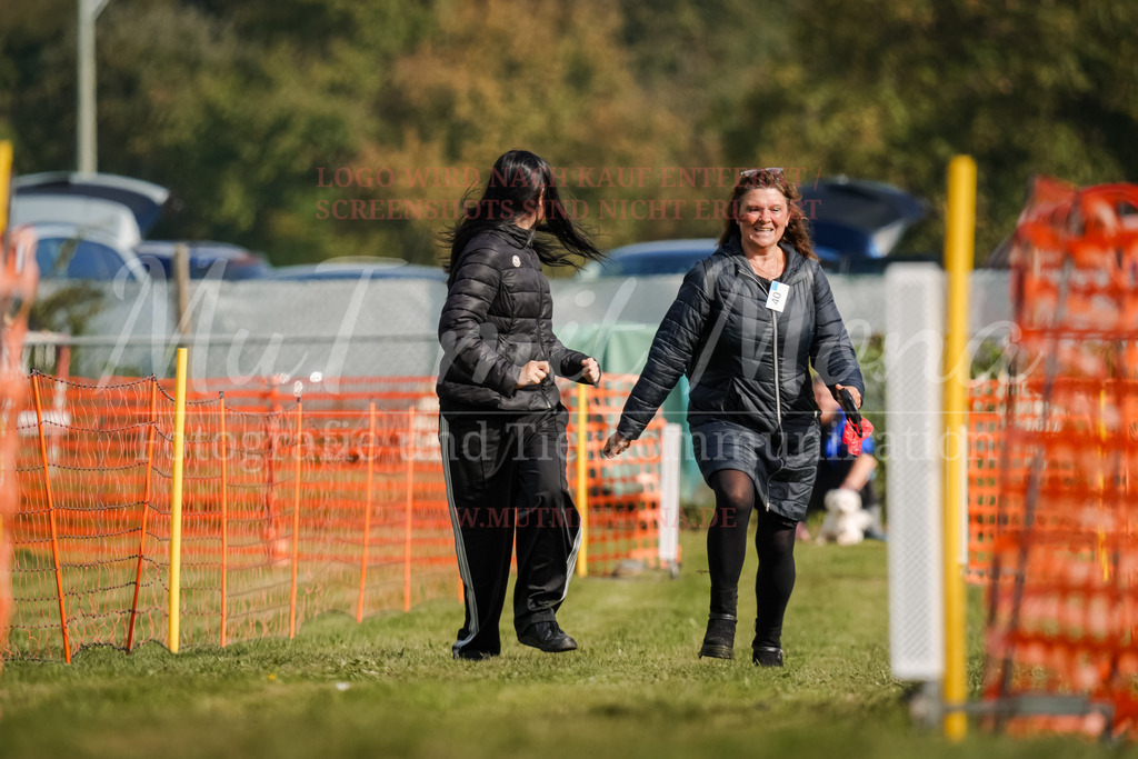 20250928_Hunderennen-243 | MuT (Mensch und Tier) mit Mona - Fotografie und Tierkommunikation - Realisiert mit Pictrs.com
