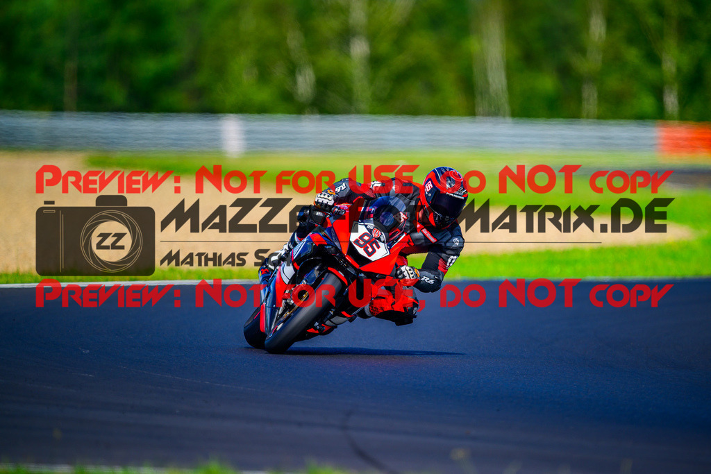 MaZZes_Fotomatrix_20250912_6007705_7158 | ROT