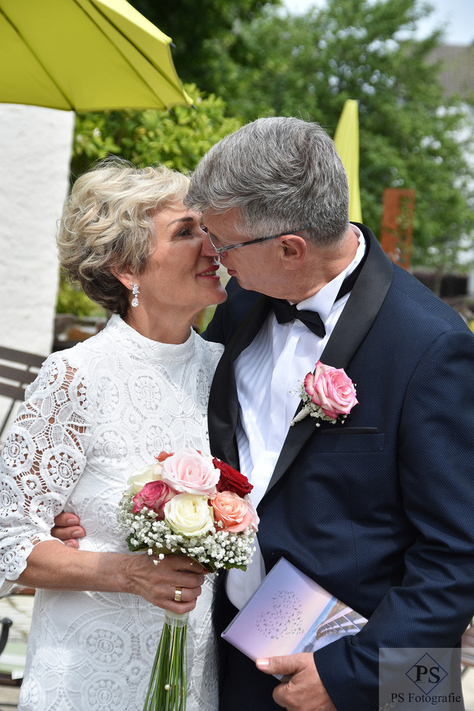 Hochzeit_Haus_Thoholte_Geseke_9 | Hochzeitsfotograf aus Leidenschaft in Büren und Umgebung - Professionelle Hochzeitsreportagen mit emotionalen Fotos - Realisiert mit Pictrs.com