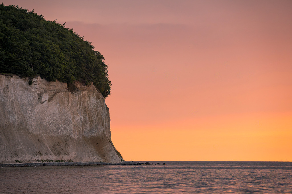 Sonnenaufgang an den Kreidefelsen auf Rügen | Sonnenaufgang an den Kreidefelsen auf Rügen. - Realisiert mit Pictrs.com