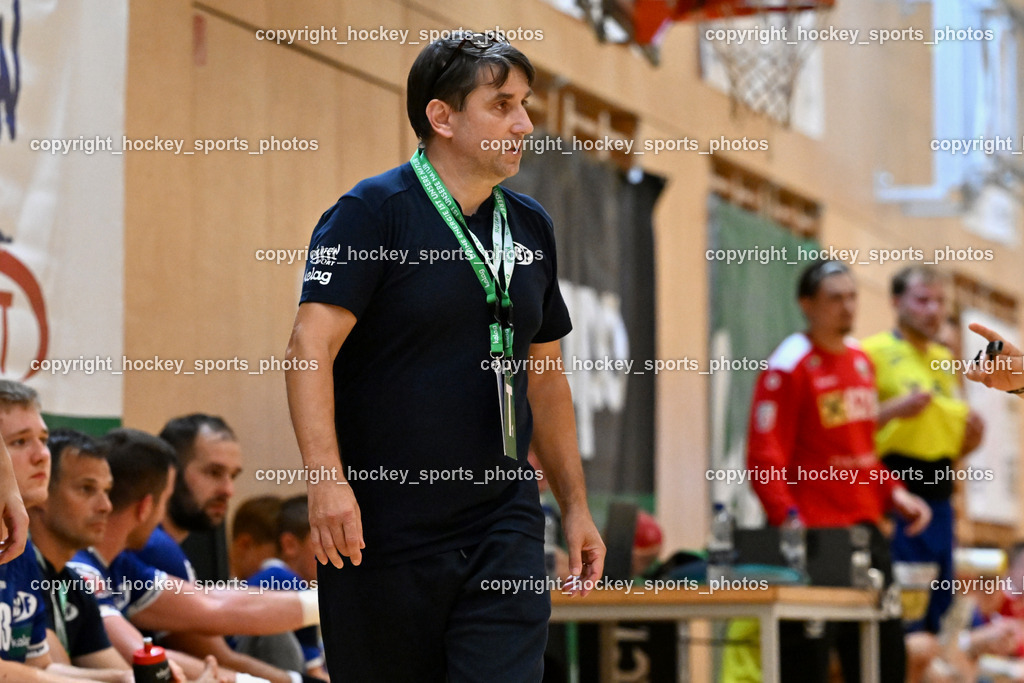 SC Ferlach vs. UHC Hollabrunn | Headcoach SC Ferlach BEGUS Robert, SC Ferlach vs. UHC Hollabrunn, SC Ferlach vs. UHC Hollabrunn am 20.09.2025 in Ferlach (Ballspielhalle Ferlach), Austria, (Photo by Bernd Stefan)