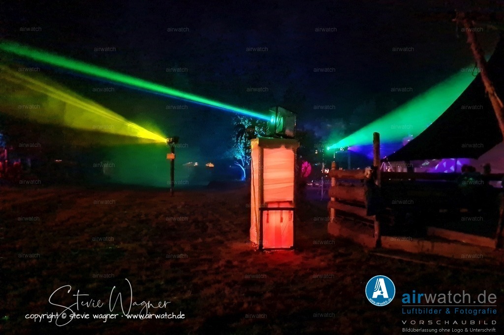 Bachblyten® Festival 2023 | Entdecken Sie atemberaubende Luftbilder und Fotografien auf airwatch.de - Tauchen Sie ein in eine Welt voller faszinierender Aufnahmen aus der Vogelperspektive.