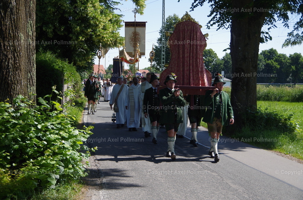 IMGP6103 | fotografiert von Axel PollmannLeonhardi Wallfahrt Benediktbeuern und Murnau, Fronleichnam, Fasching, Landschaft im Loisachtal und Benediktbeuern  - Realisiert mit Pictrs.com