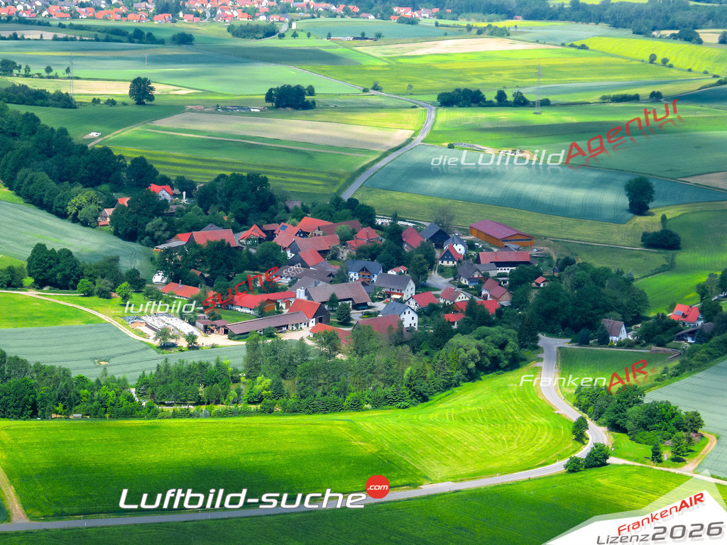 Die Luftaufnahme Tiefenklein - Küps wurde vom UL-Flugzeug (keine Drohne) aus fotografiert.Hohe Druck- Auflösung-die Geschenkidee!