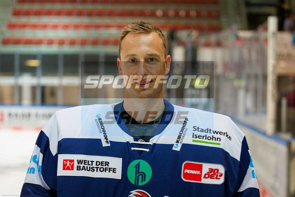 Iserlohn Roosters Teamshooting | Andreas Jenike - Realisiert mit Pictrs.com
