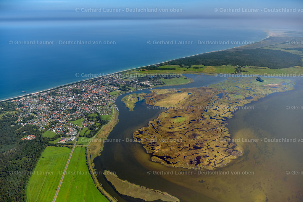 4061818 | Nationalpark Vorpommersche Boddenlandschaft, Zingst, Nationalpark Vorpommersche Boddenlandschaft 08.09.2021 Salzgrasland -Insel und Vogelschutz -Gebiet in Zingst im Bundesland Mecklenburg-Vorpommern. // Salt grassland island and protection of birds area in Zingst in the federal state Mecklenburg-West Pomerania. Foto: Gerhard Launer
