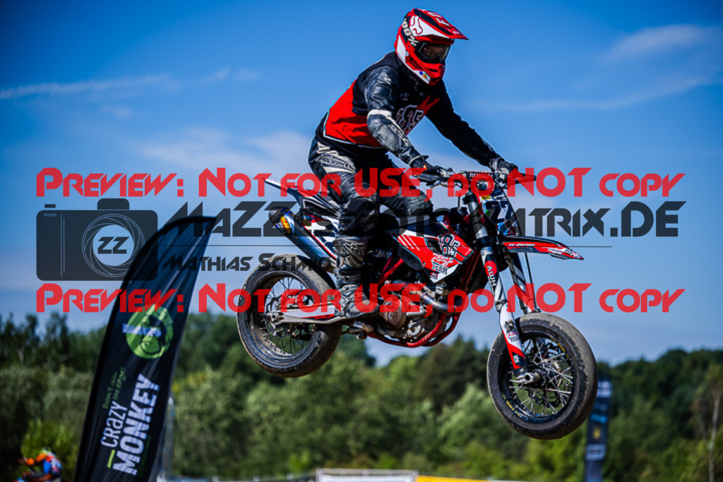 MaZZes_FotoMatrix_220903_0735 | UE40