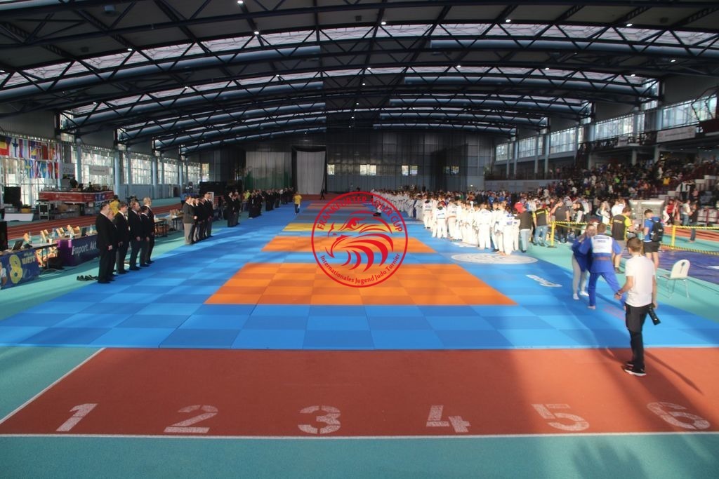 MSY-2022-10-30-7891 | Fotos vom Adler Cup - Pictures from Adler Cup

Hier findet Ihr alle Eindrücke und großen Momente der Adler Cup Wochenenden. Here you will find all impressions and great moments of the Adler Cup weekends. - Realisiert mit Pictrs.com