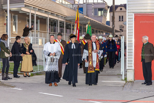 Einweihung Mileniumskreuz und 10. Oktoberfeier | Bildershop von pixelworld.at - Realisiert mit Pictrs.com