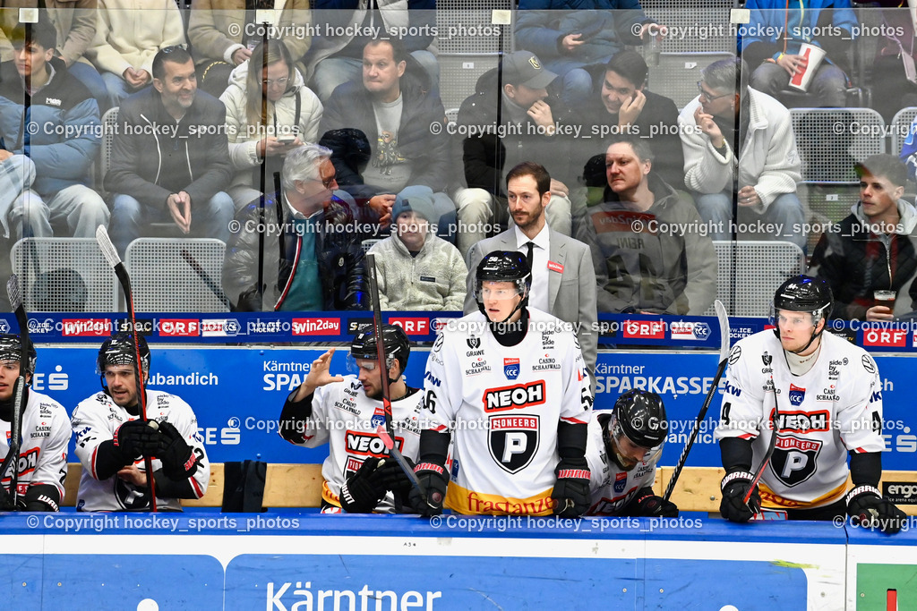 EC IDM Wärmepumpen VSV vs. Pioneers Vorarlberg | Spielerbank Pioneers Vorarlberg, Assistentcoach Pioneers Vorarlberg Steven Birnstill, EC IDM Wärmepumpen VSV vs. Pioneers Vorarlberg, EC IDM Wärmepumpen VSV vs. Pioneers Vorarlberg am 22.02.2026 in Villach (Stadthalle Villach), Austria, (Photo by Bernd Stefan)