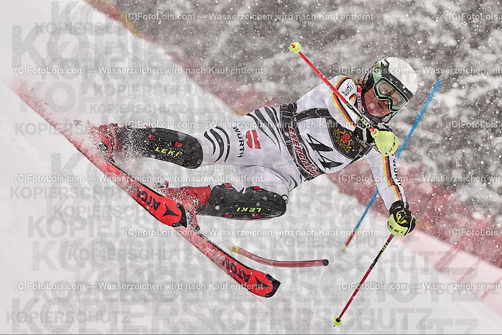 _ALP8574_MASTERS-WM_Reiteralm_CD_SL-I_SANTEN Christiane | FISWORLD CHAMPIONSHIPSMASTERS ALPINE SKIING, 23. – 28. MÄRZ 2026 - REITERALM | STMK | AUT.   Veranstaltet vom Masters-Referat des Deutschen Skiverbandes (DSV). Durchführende Organisation: WSV Pichl-Reiteralm, unterstütutzt von den Bergbahnen REITERALM bei Schladming und SKI AUSTRIA.                            Disziplinen:  Super-G, GiantSlalom, Slalom.                                                 Kategorien:  A (Herrn 30-59 Jahre), B (Herrn ab 60 Jahre), C (Damen 30-59 Jahre), D (Damen ab 60 Jahre).                Rennstrecken:   Gasselhöhe und Muldenliftpiste auf der Reiteralm.