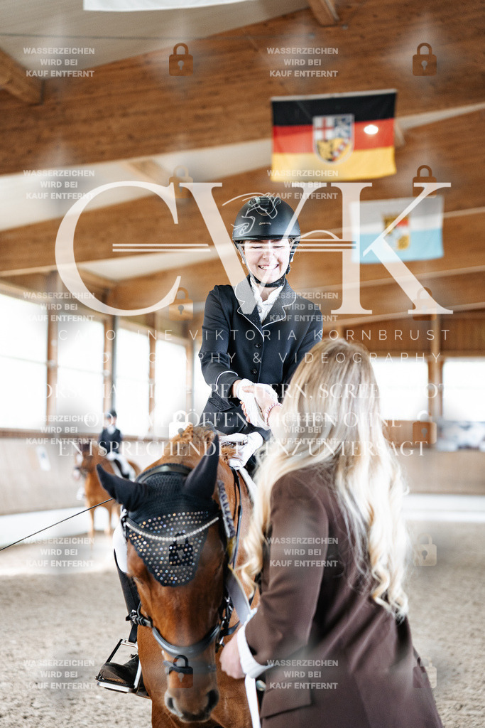CK703325 | Turnierfotografie Pferdefotografie Trier Rheinland-Pfalz Pferdesport Reitsport Tierfotografie Sportfotografie Pferdevideo Pferdevideografie Equestrianvideography equestrianphotography  - Realisiert mit Pictrs.com