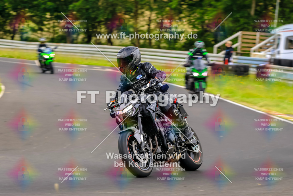 VBK-7607 | Hier findet Ihr Bilder von Touristenfahrten auf der Nürburgring Nordschleife oder von anderen Veranstaltungen die ich besucht habe. Viel Spass beim Durch Schauen 