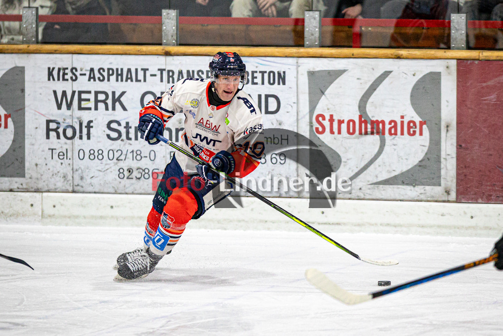 TSV Peißenberg MINERS gegen ESC Kempten SHARKS | Eishockey Bayernliga Herren Pre-Playoffs 2024/25, TSV Peißenberg MINERS gegen ESC Kempten SHARKS, 20250131,Nikolas OPPENBERGER (SHARKS 10) in Aktion,2025-01-31 in Peißenberg (Eisstadion Peißenberg)Nikolas OPPENBERGER (SHARKS 10)Copyright: WolfgangxLindner foto-lindner.de
