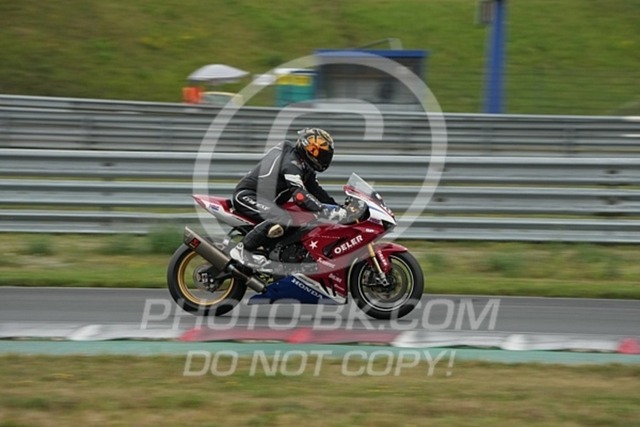 2024_08_18_PBK_44130 | Sportfotografie; SlowMotion; Video; Rennstrecke; Hafeneger; Speer; Racing; RSE; BMW; CBO; Trackday; Motorsportarena; Hockenheimring; Brno; Most; Barcelona; Valencia