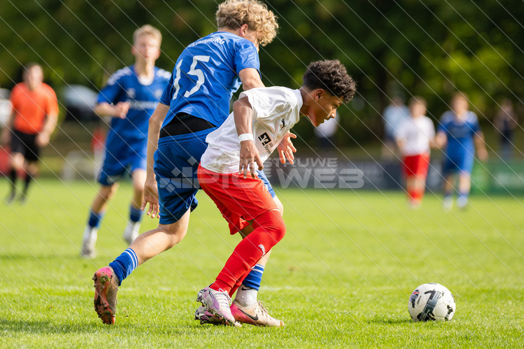 20250920_Picselweb-Fotografie_1R3_1357 | JFV D/A &amp; Stade - VfB Oldenburg0:1 VfB no70:2 VfB no70:3 VfB JFV Eigentor0:4 VfB no70:5 VfB no71:5 JFV no3 Jaric Jimenez-Voss2:5 JFV no9 Janko Sylvester3:5 JFV no16 Damian Elias Mihro Burekovic - Realisiert mit Pictrs.com