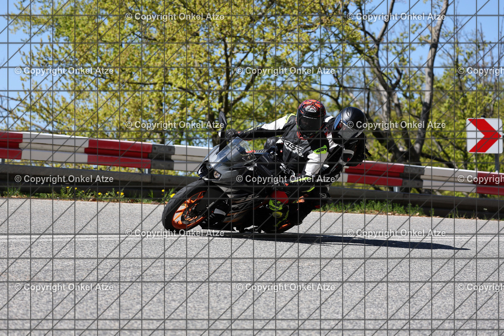 IMG_7673 | Fotograf am Kyffhäuser. Onkel Atze. Kyffhäuser Rennstrecke. Café36. Motorsportfotografie. - Realisiert mit Pictrs.com