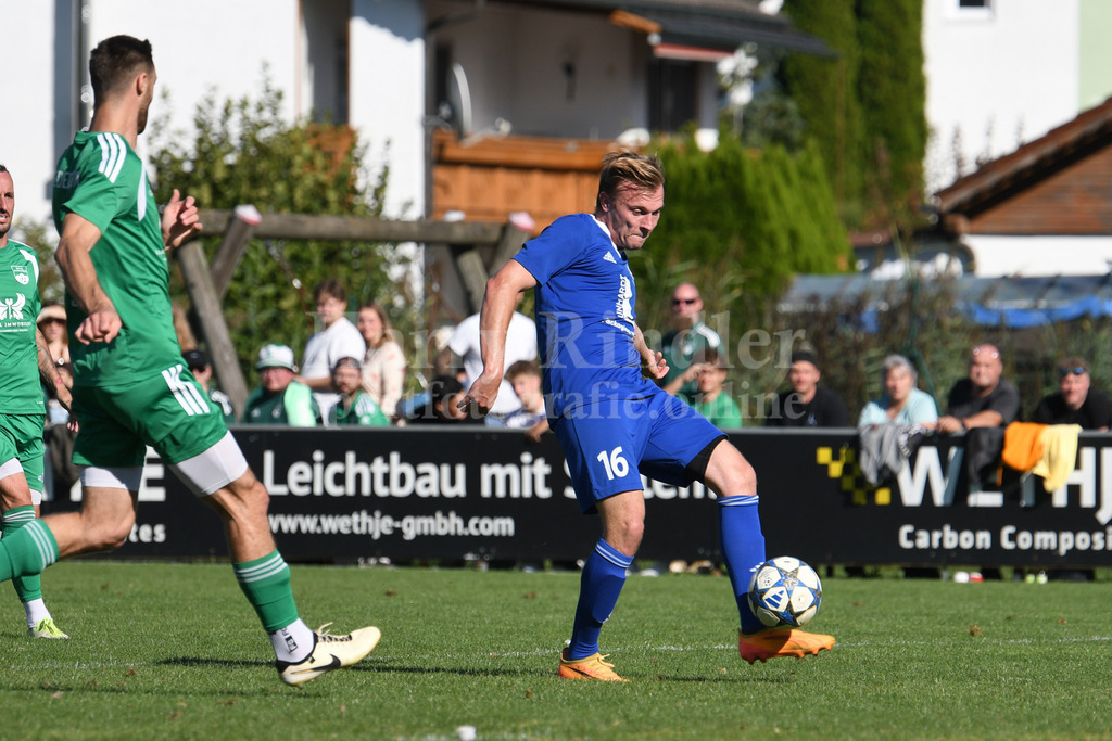 1. FC Viechtach | Sebastian Tremmel (1. FC Viechtach #16) - Realisiert mit Pictrs.com