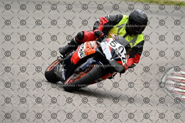 25bt02-1142 | markuskiefer.com - Realisiert mit Pictrs.com