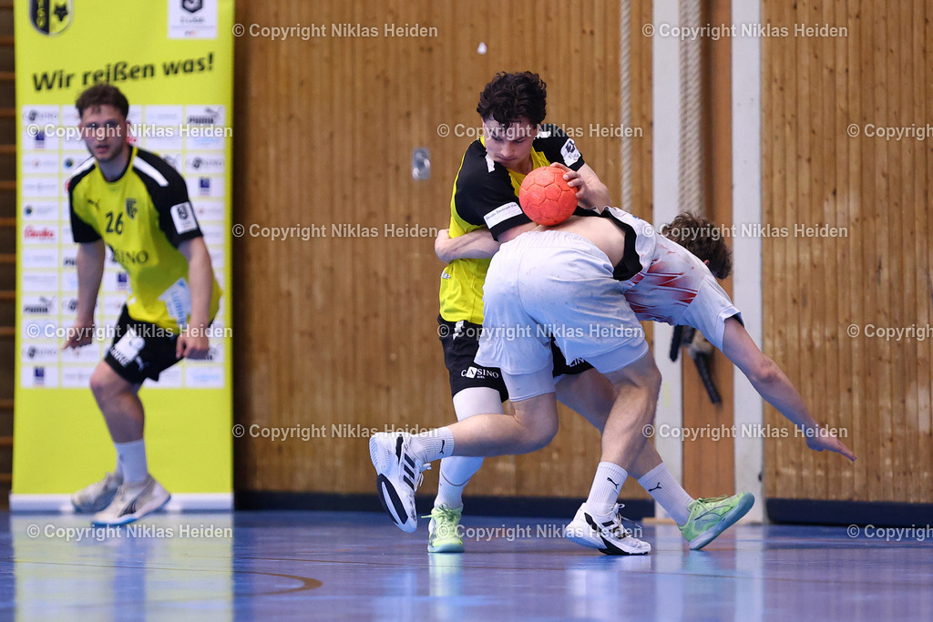 NH_TSVAltenholz_FuechseBerlinII_HandballMaenner3Liga_02052026 | #4 Julius Schneider (TSV Altenholz), #32 Jonas Kofler (Füchse Berlin II)Handball I Herren I  3. Liga Männer - Staffel Nord-Ost I Saison 2025-2026 I 29. Spieltag I TSV Altenholz - Füchse Berlin Reinickendorf II I 02.05.2026 I Edgar-Meschkat-Halle