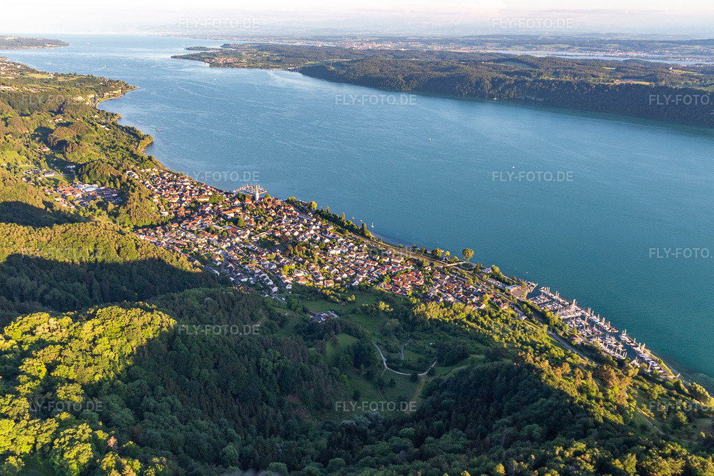 Luftbild:  in Sipplingen im Bundesland Baden-Württemberg in Deutschland. – Foto: IMG_132086.jpg vom 26.05.2022 durch Werner Riehm/FLY-FOTO.de – Auflösung des Originals: 4612 x 3074 px – Gemeinde Sipplingen