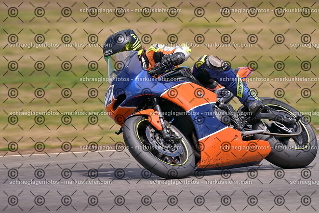 26bt05-1369 | markuskiefer.com - Realisiert mit Pictrs.com