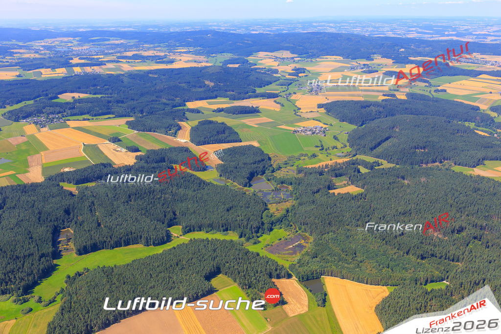 Die Luftaufnahme der Stadt Marktleuthen wurde vom UL-Flugzeug heraus erstellt ( keine Drohne )- hohe Auflösung für beste Qualität
