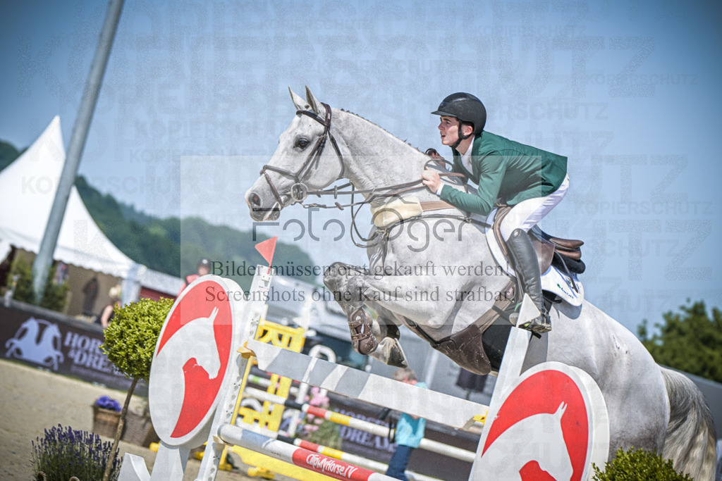 DOS_5344 | Entdecke hochwertige Reitturnierfotos von Foto Oger. Professionell, emotional und authentisch – jetzt Lieblingsmomente im Shop bestellen.Deutschlandweite Turnierfotografie. - Realisiert mit Pictrs.com