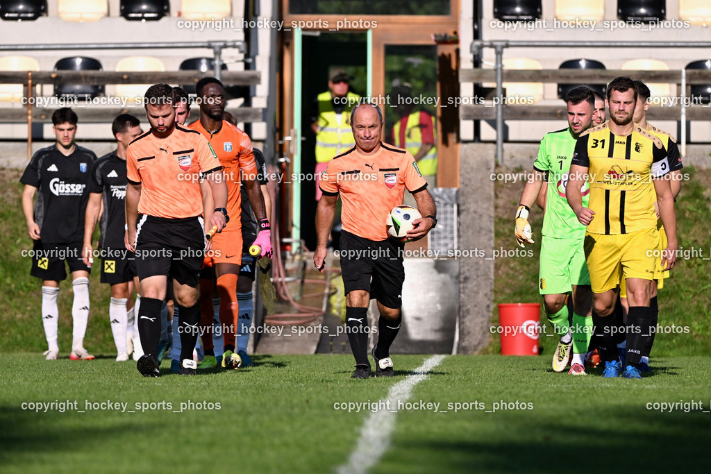 SV Arnoldstein vs. URC Thal Assling | Mirel Bajramovic Referee, Thomas Christian Schmautz Referee, #31 Roman Binter SV Arnoldstein, SV Arnoldstein vs. URC Thal Assling, SV Arnoldstein vs. URC Thal Assling am 09.08.2025 in Arnoldstein (Waldparkstadion Arnoldstein), Austria, (Photo by Bernd Stefan)