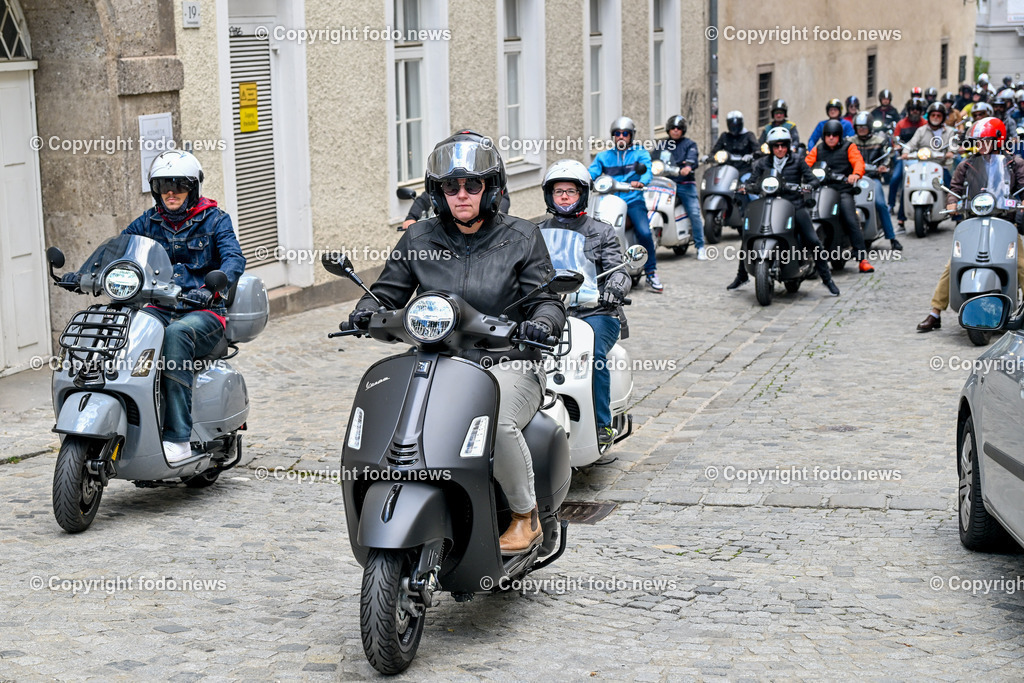 Vespatreffen 2024 Altstadt Linz_ 15.06.2024-60 | 15.06.2024, Linz, AUT, Altstadt Linz, im Bild Vespatreffen in der Altstadt Linz 2024©Harald Dostal / fodo.news