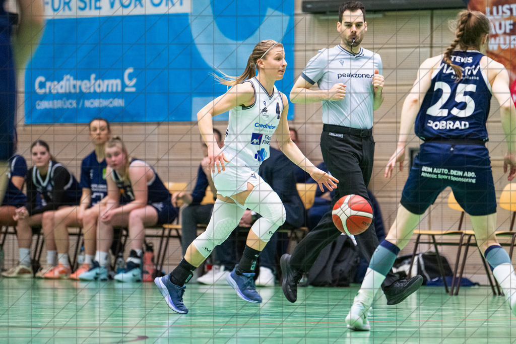 2. DBBL Nord 25/26 | Spieltag 02 | BBC Osnabrück vs. AstroLadies Bochum | 25.01.26: 2. DBBL Nord 25/26 | Spieltag 02 | BBC Osnabrück vs. AstroLadies Bochum / Osnabrück / Deutschland  //   CREDIT:www.bullenfotos.de, Martin König, Hörner Weg 40, D-49078 Osnabrück, +4917663732967 // Nutzung und Weitergabe nur zu den vereinbarten Zwecken. Presseanfragen an Ersteller. Alle Rechte beim Ersteller. Honorierung nach MFM. - Realisiert mit Pictrs.com
