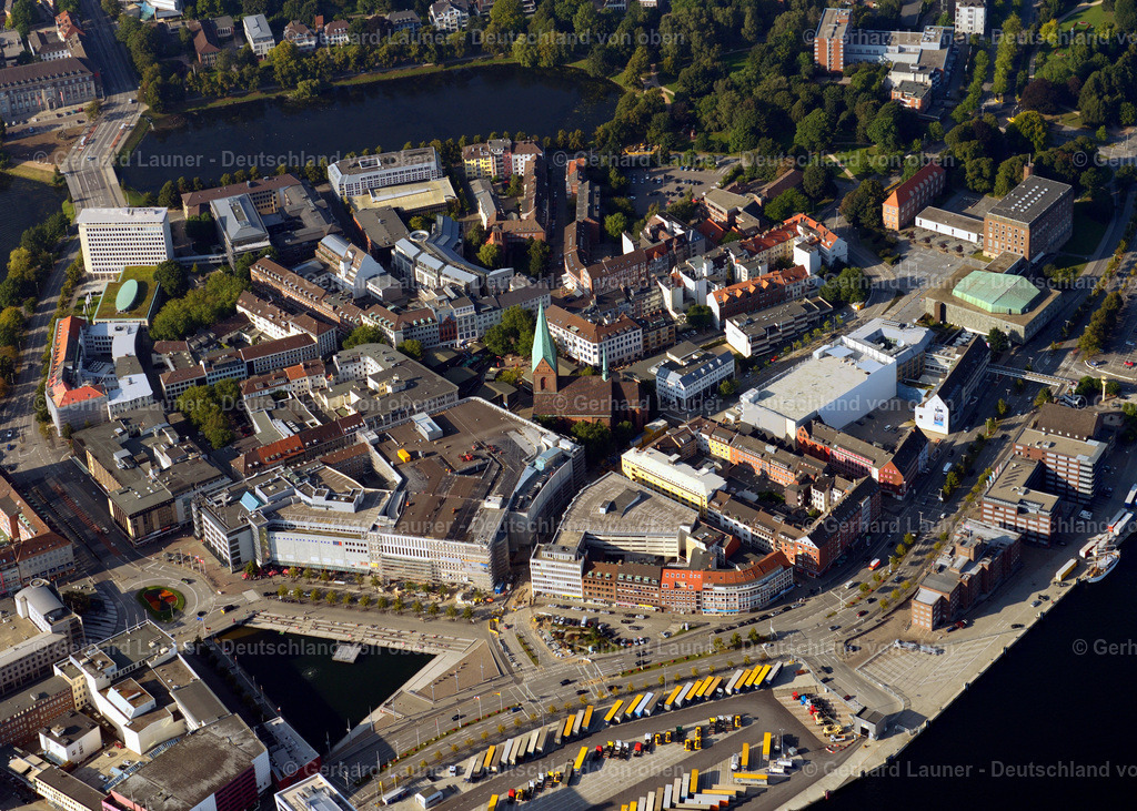 3293145 | KIEL 07.08.2020 Altstadtbereich und Innenstadtzentrum an der Schloßstraße - Alter Markt in Kiel im Bundesland Schleswig-Holstein, Deutschland. // Old Town area and city center on Schlossstrasse - Alter Markt in Kiel in the state Schleswig-Holstein, Germany. Foto: Gerhard Launer