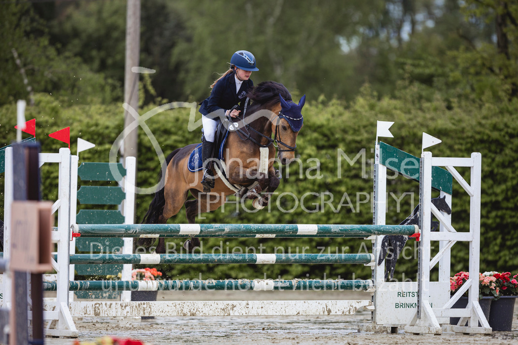 240426_Olfen-Vinnum_PonyTrophy-241 | Deine schönsten Turniermomente als professionelle Fotos! Entdecke hochwertige Pferdesport-Fotografie im Online-Shop. Jetzt Fotos finden & bestellen!