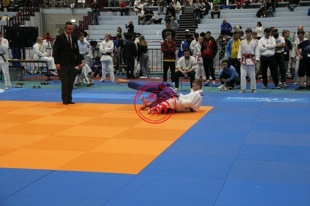 IMG_4037 | Fotos vom Adler Cup - Pictures from Adler Cup

Hier findet Ihr alle Eindrücke und großen Momente der Adler Cup Wochenenden. Here you will find all impressions and great moments of the Adler Cup weekends. - Realisiert mit Pictrs.com