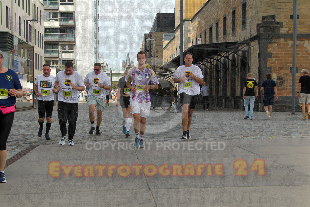 250920_1330_EV4_5812 | Sportfotografie im Rhein-Sieg Kreis, Köln, Bonn, NRW, Rheinland Pfalz, Hessen, etc. Unser Tätigkeitsfeld umfasst den Laufsport vom Volkslauf über den Marathon, Duathlon, Triathon bis zum Ultralauf wie Kölnpfad Ultra oder Schindertrail.