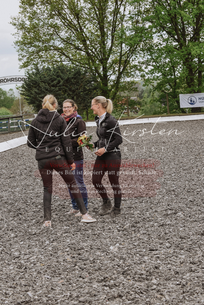 20230514_JK-Röhrsdorf-25-418 | Pferde- und Turnierfotografie in Westsachsen. Pferdeportraits, Auftragszeichnungen und intuitive Kunst.