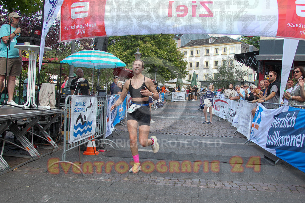 250824_1522_EV4_2851 | Sportfotografie im Rhein-Sieg Kreis, Köln, Bonn, NRW, Rheinland Pfalz, Hessen, etc. Unser Tätigkeitsfeld umfasst den Laufsport vom Volkslauf über den Marathon, Duathlon, Triathon bis zum Ultralauf wie Kölnpfad Ultra oder Schindertrail.