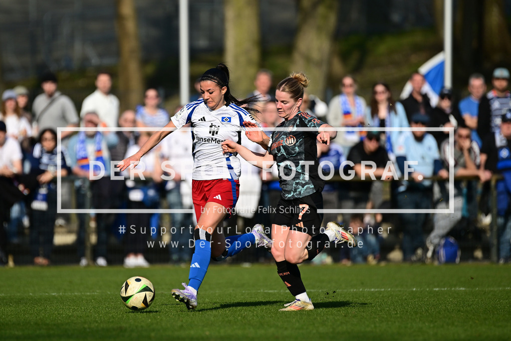Fußball I Frauen I Saison 2024-2025 I 2. Bundesliga I 17. Spieltag I Hamburger SV - FC Bayern München II I 18690 | Vildan Kardesler (7, Hamburger SV) Theresa Keitel (7, FC Bayern München II) - Realized with Pictrs.com