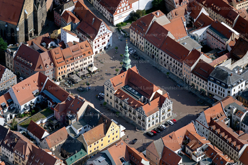 4060777 | PIRNA 07.09.2021 Gebäude des Rathauses der Stadtverwaltung am Marktplatz im Zentrum der Innenstadt in Pirna im Bundesland Sachsen, Deutschland. // Town Hall building of the City Council Am Markt in the inner city in Pirna in the state Saxony, Germany. Foto: Gerhard Launer