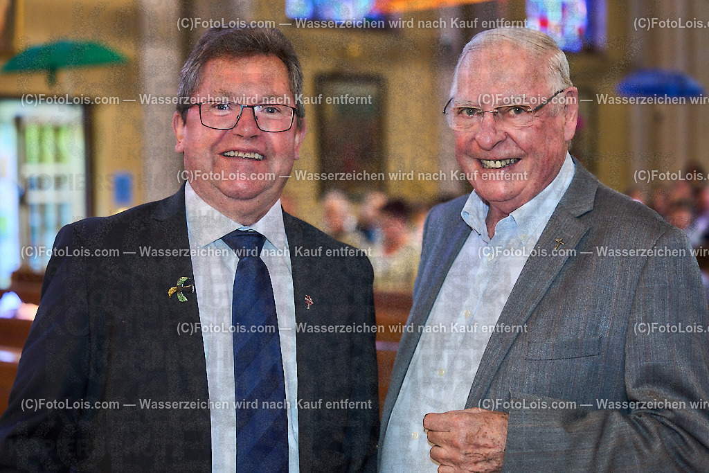 ALP0491_PfarrFirmung Wieselburg_Monsignore Dammerer | (C)FotoLois.com, Alois Spandl, Firmung in der Pfarrkirche Wieselburg mit Generalvikar Dr. Christoph Weiss, Dechant Pfarrer Daniel Kostrzycki und Monignore Franz Dammerer, Sa 15. Juni 2024.
