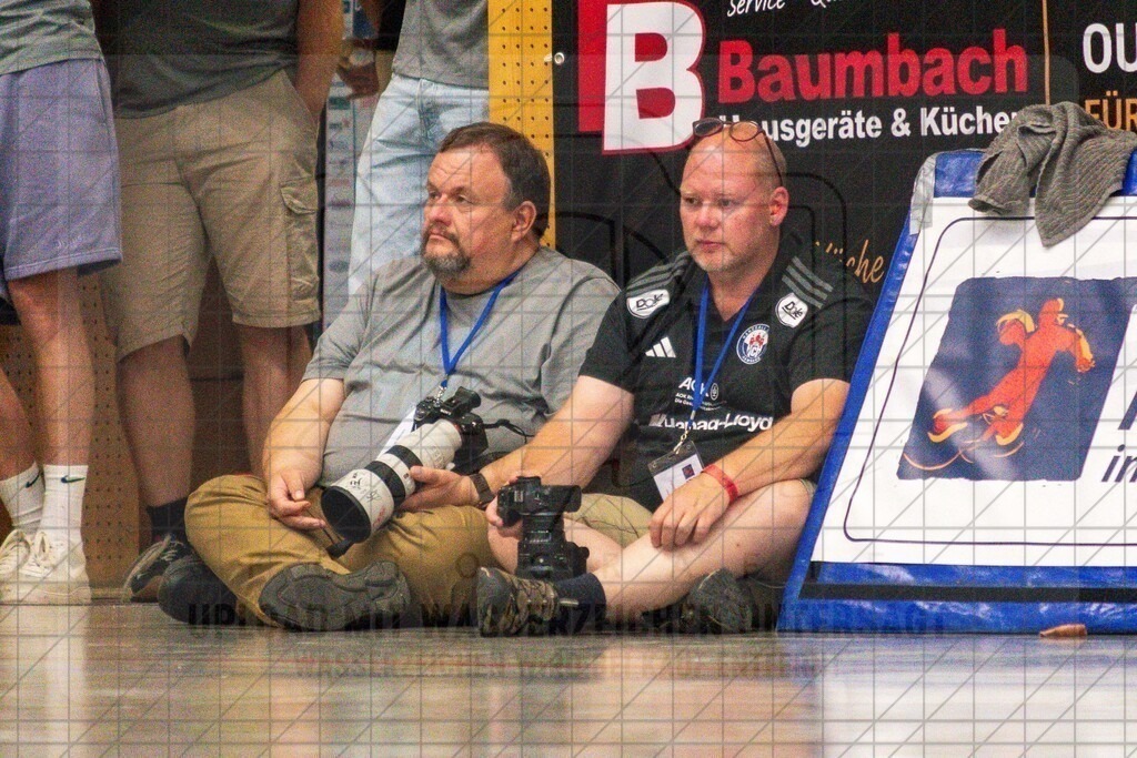IHC 2026 - Handball-Club Hamburg vs. HØJ Elite | ; IHC 2026 - Handball-Club Hamburg vs. HØJ Elite am 07.08.26 in Sporthalle KGS, Schneverdingen - Realisiert mit Pictrs.com